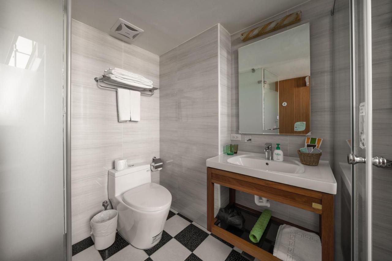 Anping Kensington Hotel Tainan Bagian luar foto